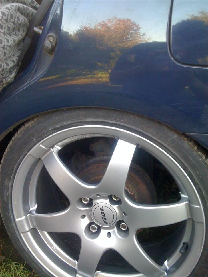 Mitsubishi Carisma 1.8 GLS - bagdæk med 1 passager bagved fører billede 4