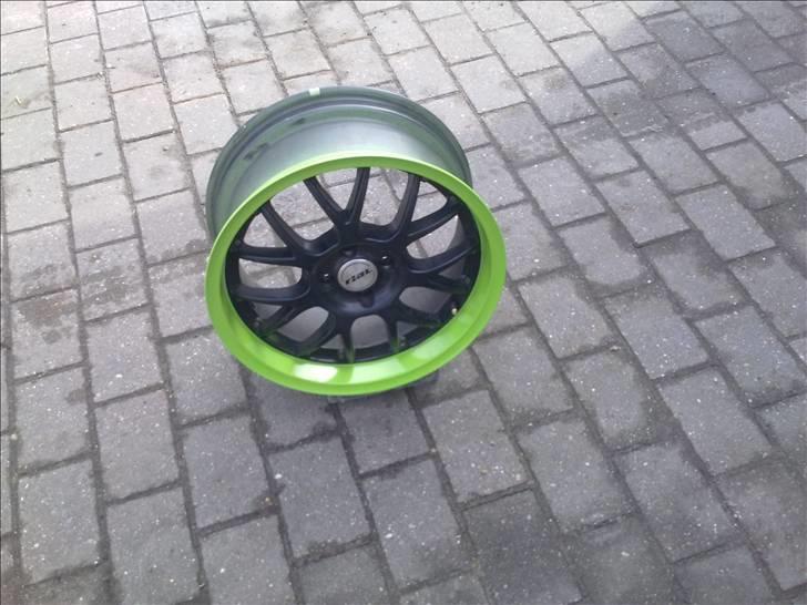 Seat ibiza GTI cupra - Som det kan gå når man keder sig og dækkene er pillet af sommerfælgene :D billede 14