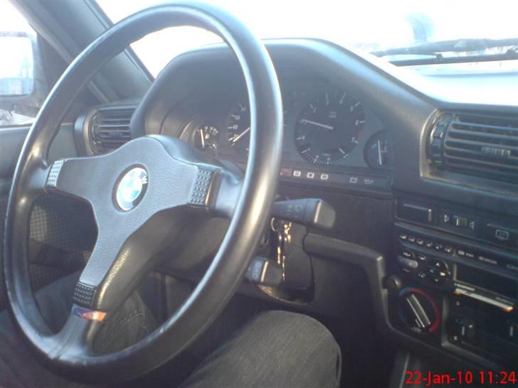 BMW M320i 87(Vinter vogn) VÆK - Læg mærke til fartpilot :P billede 3