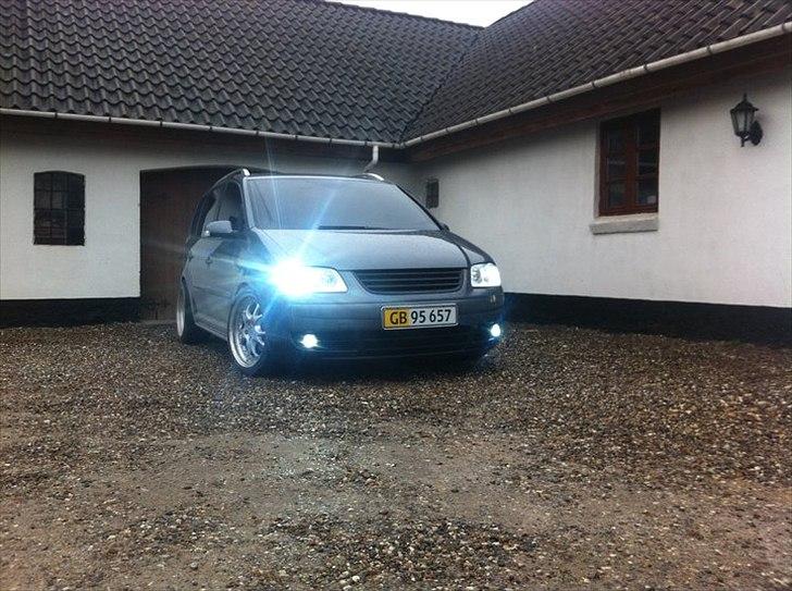 VW Touran 2,0 TDI DSG - WWW.MP-RUDETONING.DK billede 1