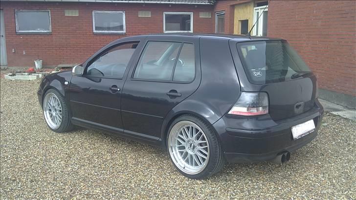 VW Golf under opbyg. - mine nye sommer fælge BBS LM i 8,5x19" og 9,5x19"  har carbon BBS logo til dem;) billede 12