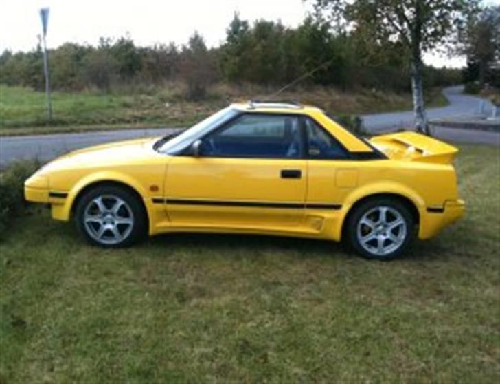 Toyota MR 2 - lånt billede (bliver snart skiftet ud) billede 4