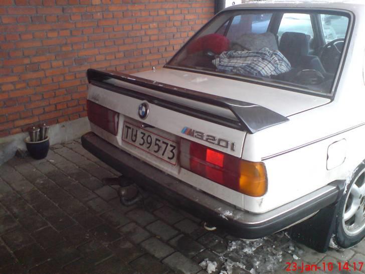 BMW M320i 87(Vinter vogn) VÆK - Æ store hæk billede 13
