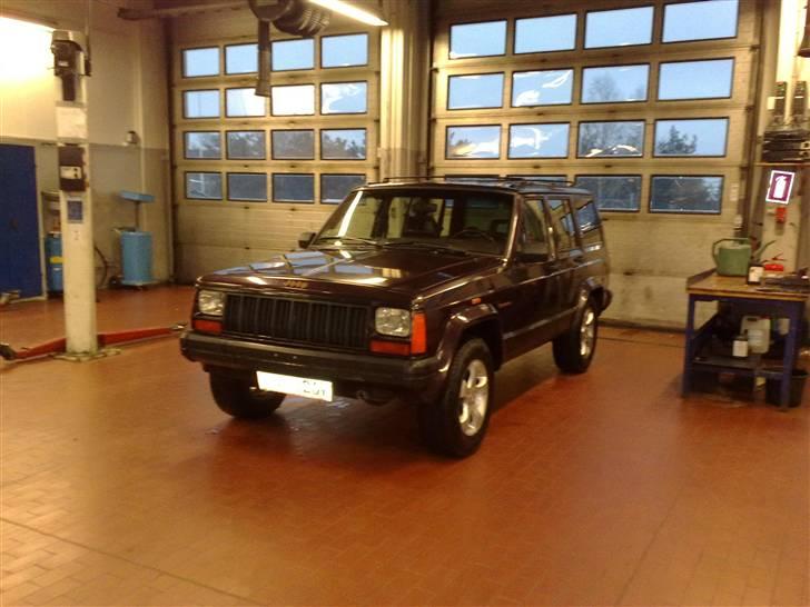 Jeep Cherokee SOLGT billede 1