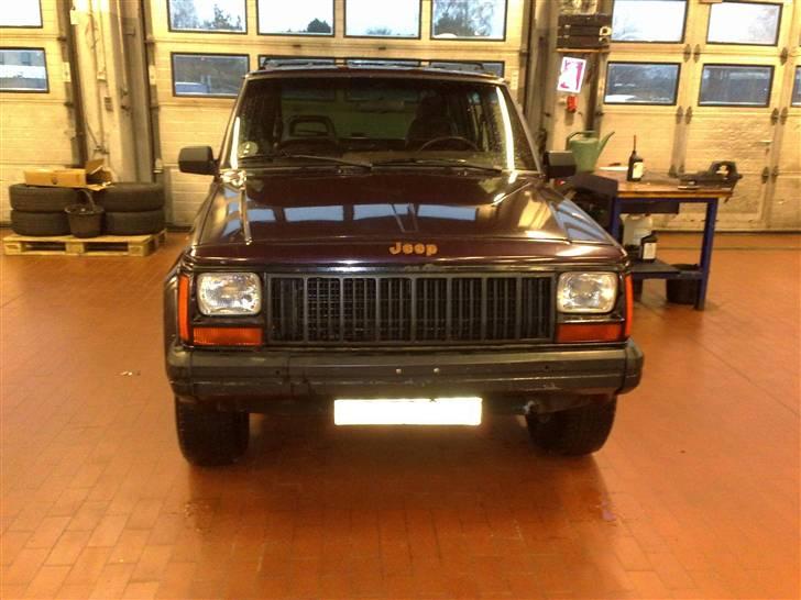 Jeep Cherokee SOLGT billede 3