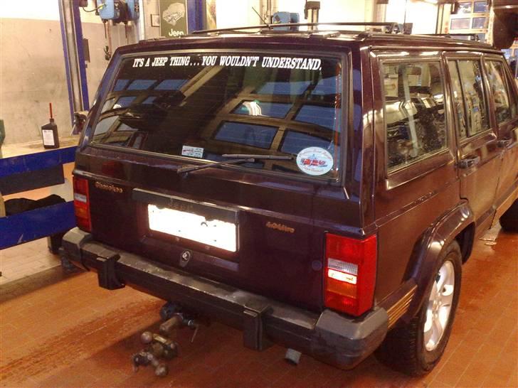 Jeep Cherokee SOLGT billede 4