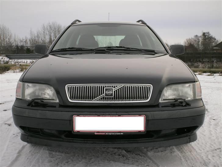 Volvo V40 = SOLGT billede 2