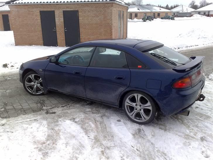 Mazda 323F BA solgt billede 2