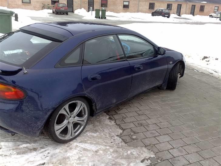 Mazda 323F BA solgt billede 5