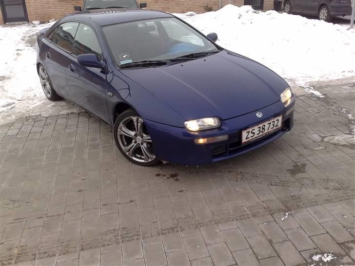 Mazda 323F BA solgt billede 7