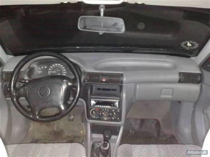 Opel astra F, 1,6i NZ (byttet) billede 6