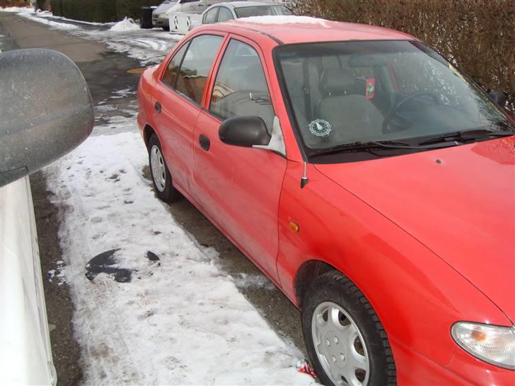 Hyundai accent 1,3 solgt billede 2