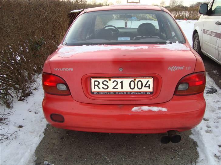 Hyundai accent 1,3 solgt billede 4