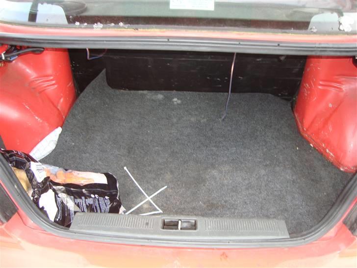 Hyundai accent 1,3 solgt billede 11