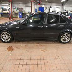 BMW 325i