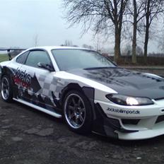 Nissan SILVIA S15