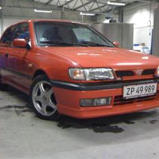 Nissan Sunny SR