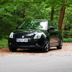 Suzuki Swift - SOLGT -