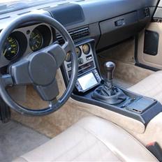 Porsche 944 SOLGT