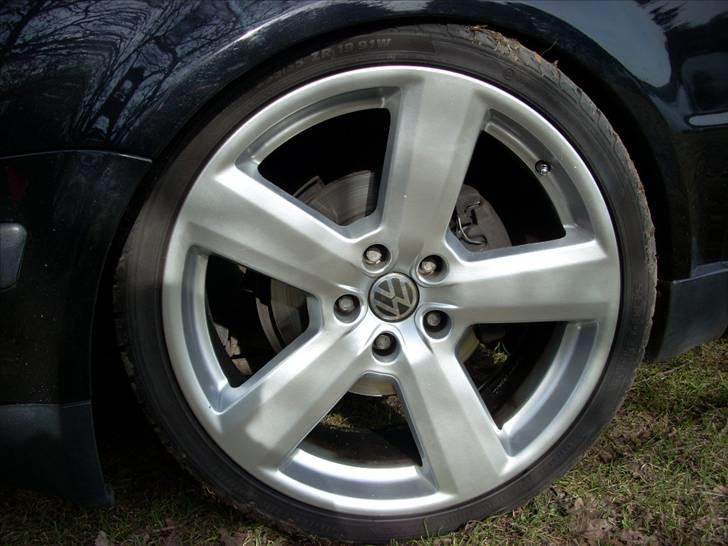 VW       Passat 1.8T [SOLGT] billede 19