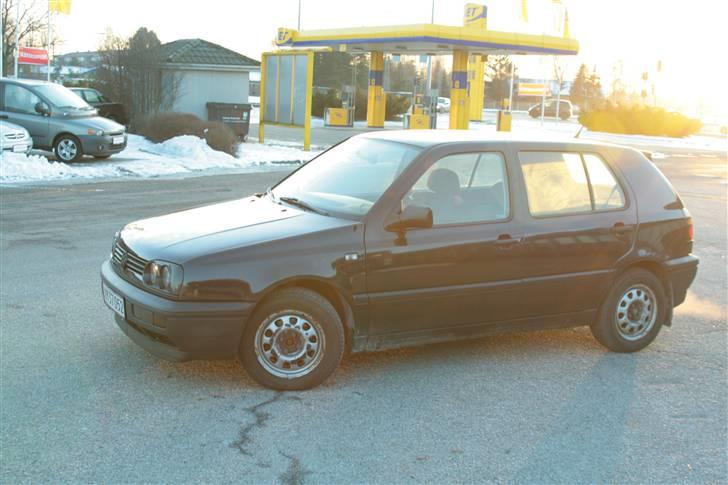 VW Golf 3 1.8 CL *solgt* billede 1
