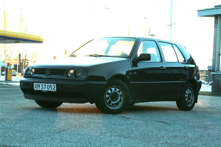 VW Golf 3 1.8 CL *solgt* - En der ved hvad disse forlygter hedder?  billede 6