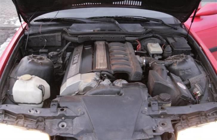 BMW E36 320I Coupe SOLGT billede 4