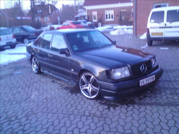 Mercedes Benz 300D w124 SOLGT billede 2