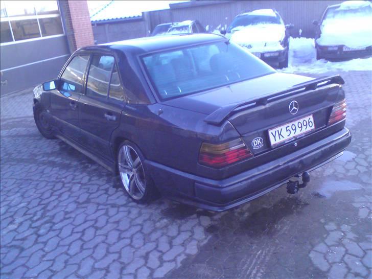 Mercedes Benz 300D w124 SOLGT billede 3