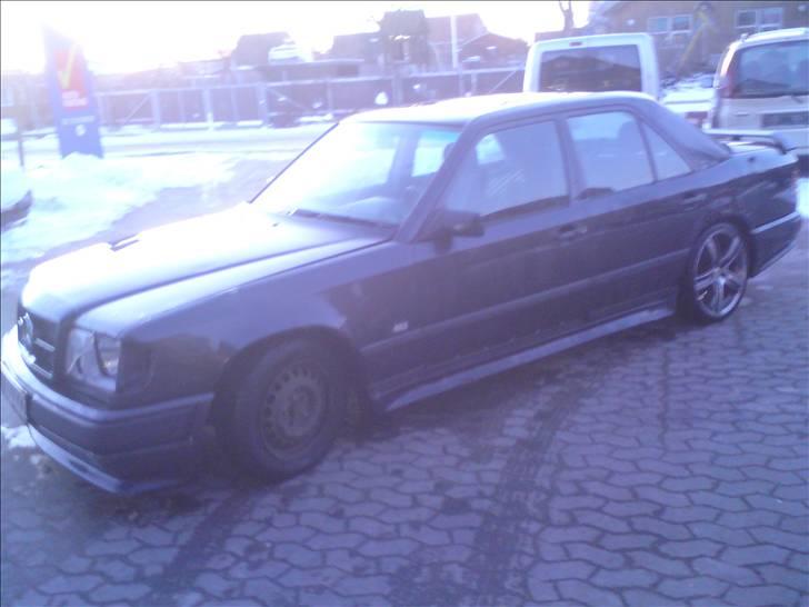 Mercedes Benz 300D w124 SOLGT billede 4