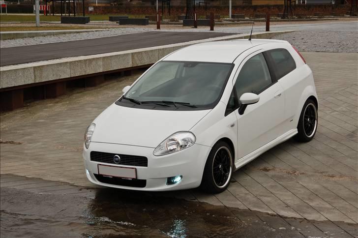 Fiat Grande Punto 1,3JTD solgt billede 2