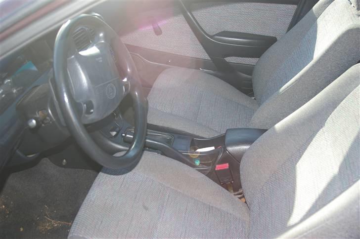 Toyota carina E 1,6 Xli *solgt* billede 4