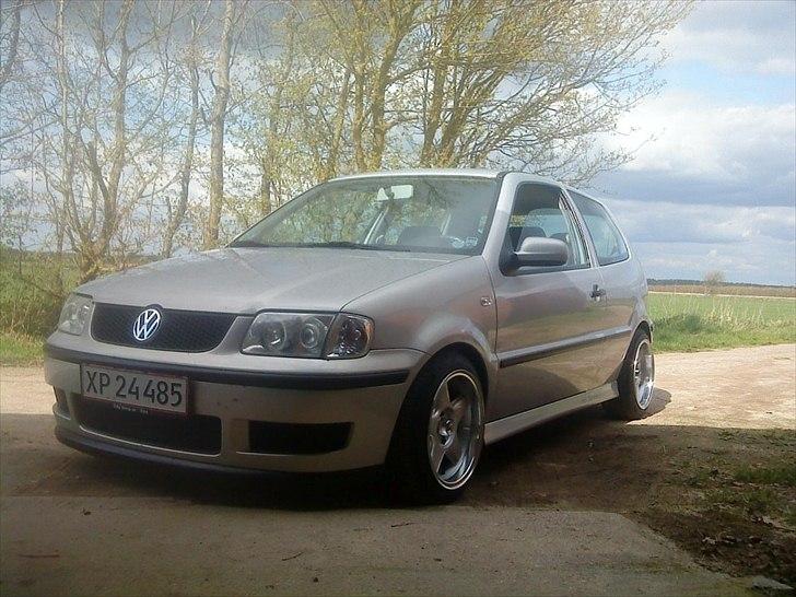 VW Polo 6n2  1,4 16v - 17/04-2010 Lige ha den 10 mm længere ned i bag ihvertfald billede 1