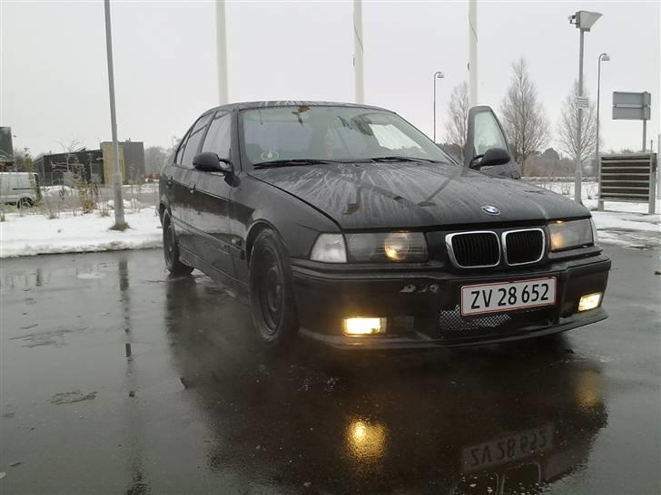 BMW E36  325   ----SOLGT----- billede 1