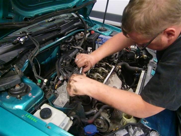 Peugeot 306 [ SOLGT ] - udskiftning af tandrem og toppakning billede 11