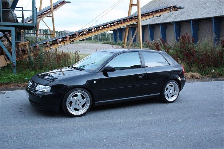 Audi A3 1.8 20v SOLGT billede 1