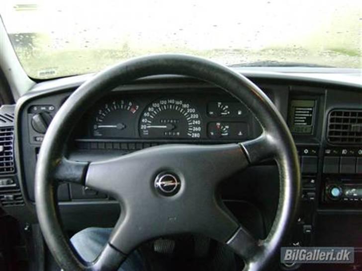Opel omega A stc. billede 4