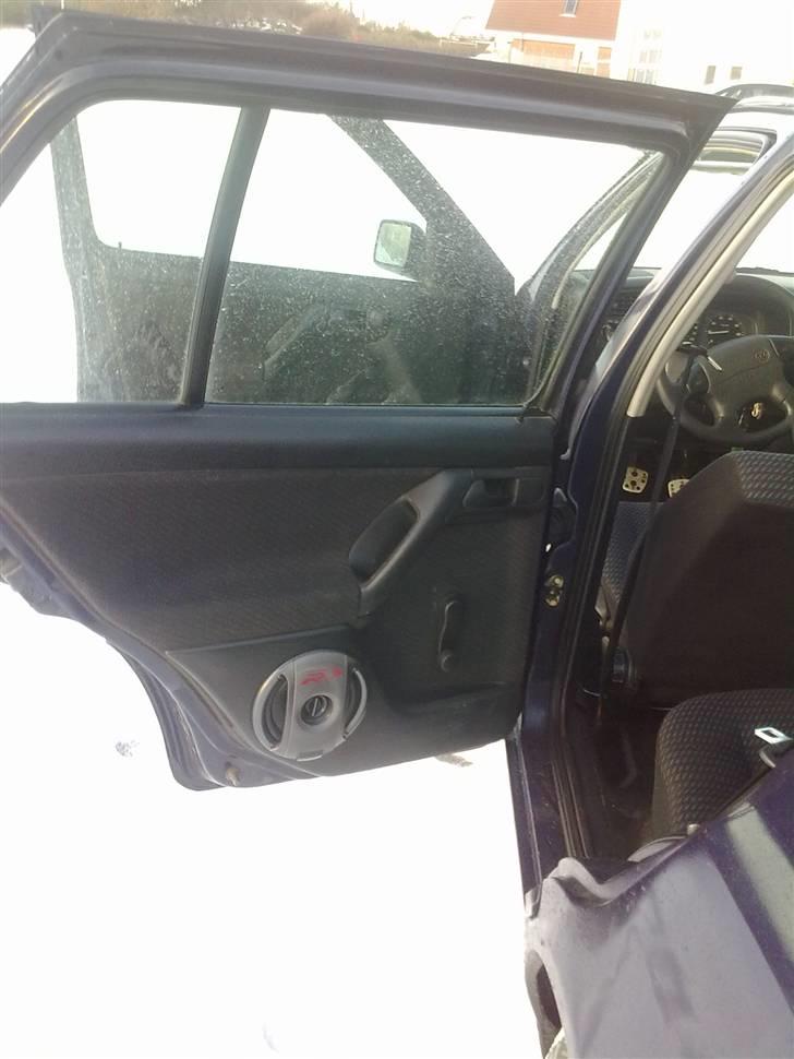 VW Vento  SOLGT billede 14