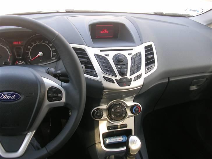 Ford Fiesta TI-VCT SPORT SOLGT billede 3