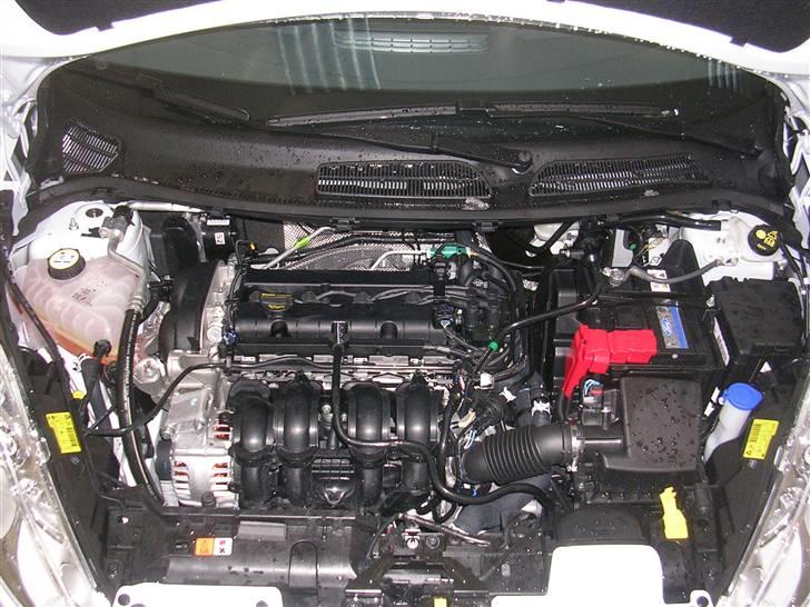 Ford Fiesta TI-VCT SPORT SOLGT billede 12