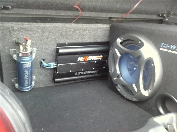 Nissan sunny N14 totalskadet - lidt anlæg. billede 11