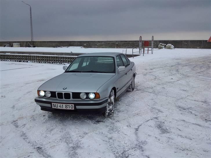 BMW 520I 12V solgt til skrot. - BMW 520I 12V 1989 billede 1