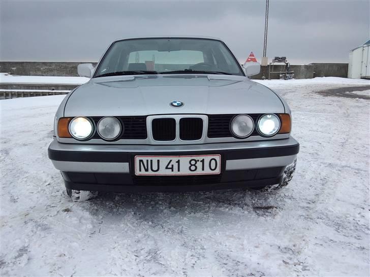 BMW 520I 12V solgt til skrot. - Front lys Xenon 10.000k billede 2