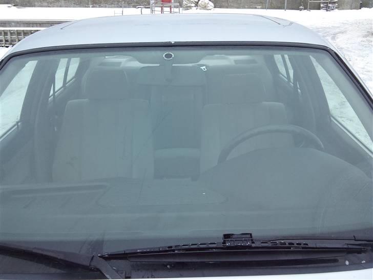 BMW 520I 12V solgt til skrot. billede 13