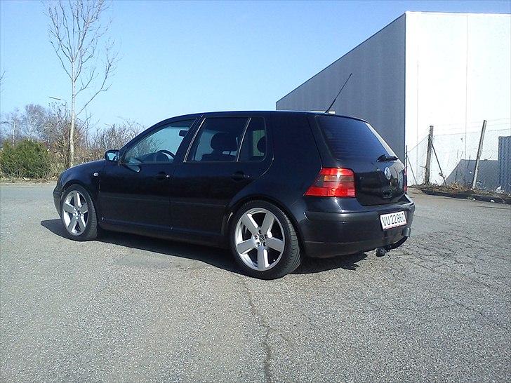 VW Golf 4 1,9 tdi 115 hk. Solgt.  billede 2