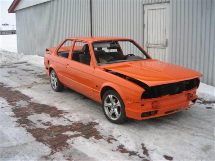 BMW E30 318IS / Solgt :'/ - Ny lakeret :D billede 12