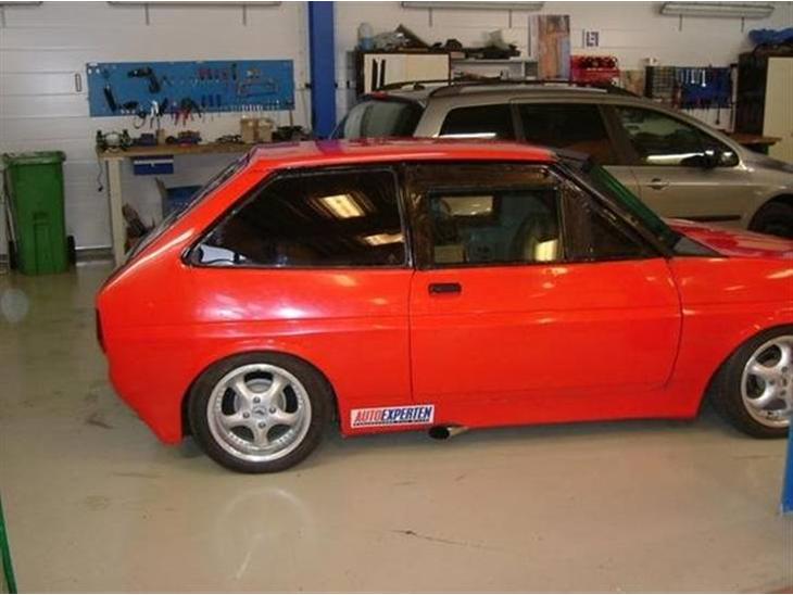 {{currentPhoto.altText}} billede {{currentPhoto.number}}