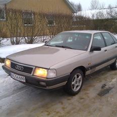 Audi 100 2,2 Turbo - SOLGT!