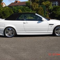 BMW 323i cabriolet