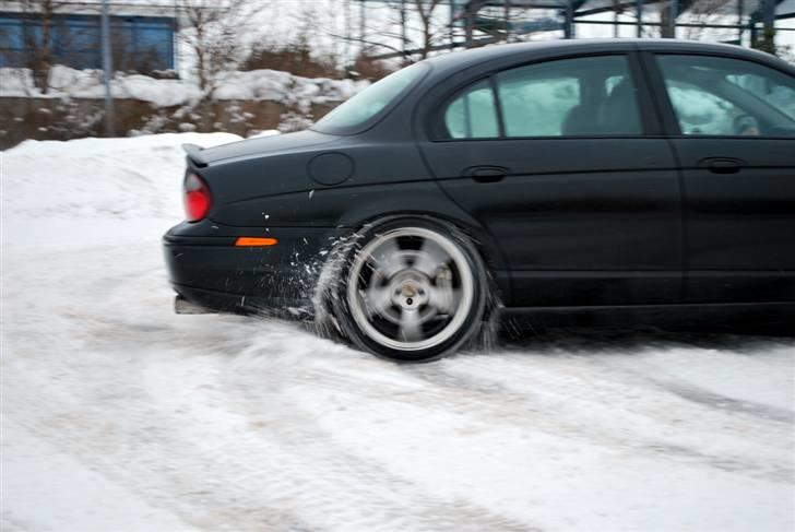 Jaguar S-Type R billede 10